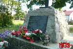 Sochaczew - Boryszew, ul. Sobieskiego, miejsce pami�ci (fot. T. Karolak)